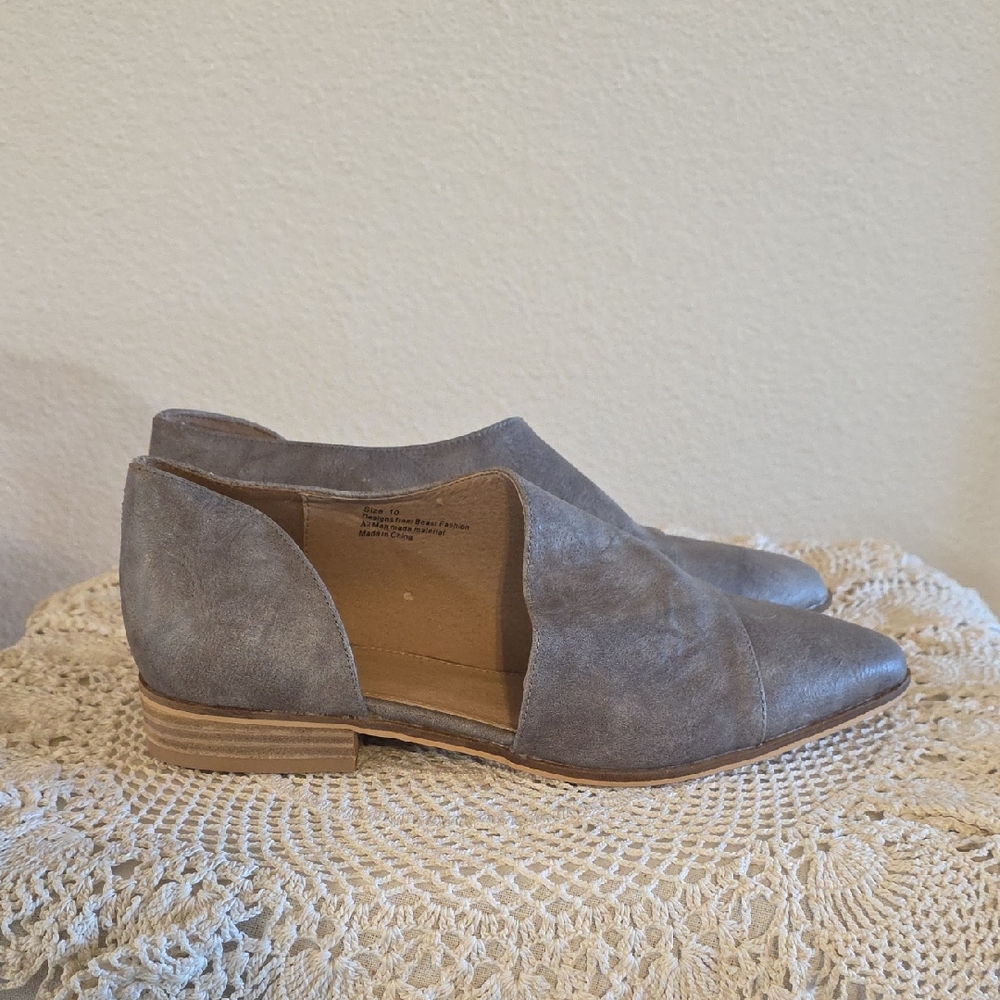BEAST FASHION Women's Gray Loafers